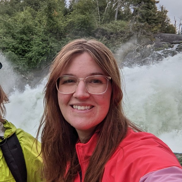 Meet your Posher, Emily - Picture 1 of 1